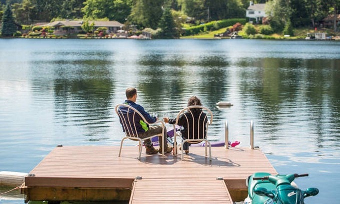 Lakewood Apartment | Lakefront 2 bedroom retreat