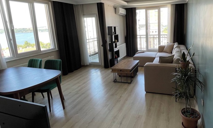 Kucukcekmece Apartment | Lakefront, Balcony View Near Sea