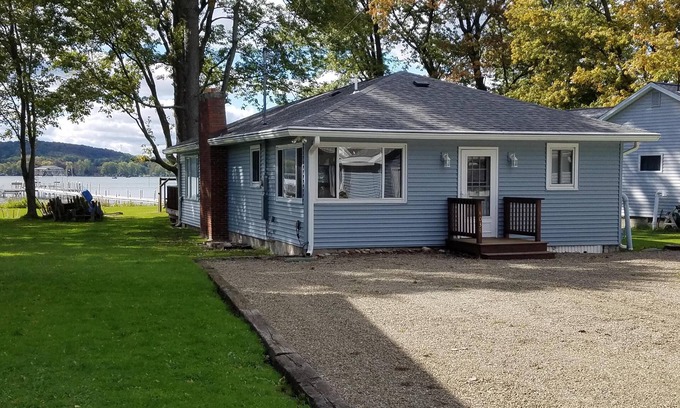 Bemus Point Cottage | Lakefront Bemus Point Cottage. A/C, 200ft+ Modern Dock. Family, Fishing and FUN!