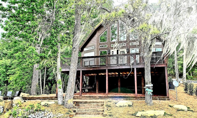 Pine Level Cabin | Lakefront cabin with perfect sunsets, great fishing, and tons of space to relax!
