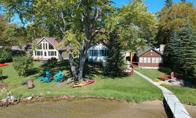 Curtis Cottage | Lakefront Cottage-2Bdr-1.5Bth-Sleeps 6
