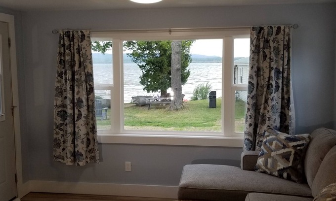 Arcadia Cottage | Lakefront Cottage #5, AC, Newly Remodeled, 8 Kayaks, 4 SUP, Rowboats