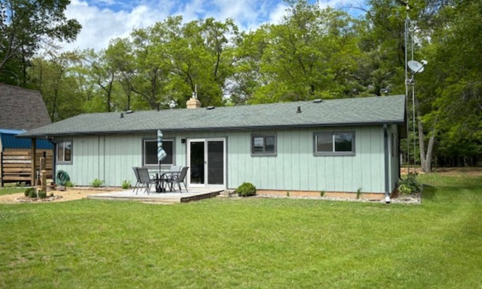 Shawano Cottage | Lakefront Cottage on Washington Lake with Channel Access to Shawano Lake…