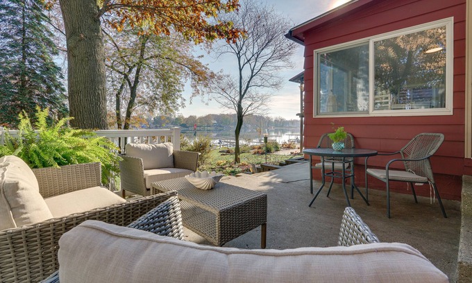 Leesburg House | Lakefront Getaway in Leesburg w/Dock + Kayaks!