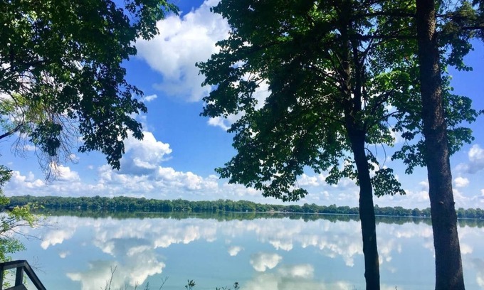 Howard Lake House | Lakefront Hideaway 50 minutes from Minneapolis.