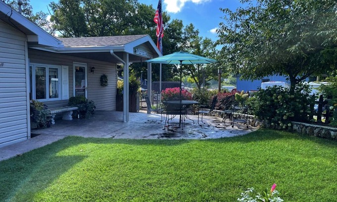 Gravois Mills House | Lakefront Home - Great for Families/Couples - All Seasons