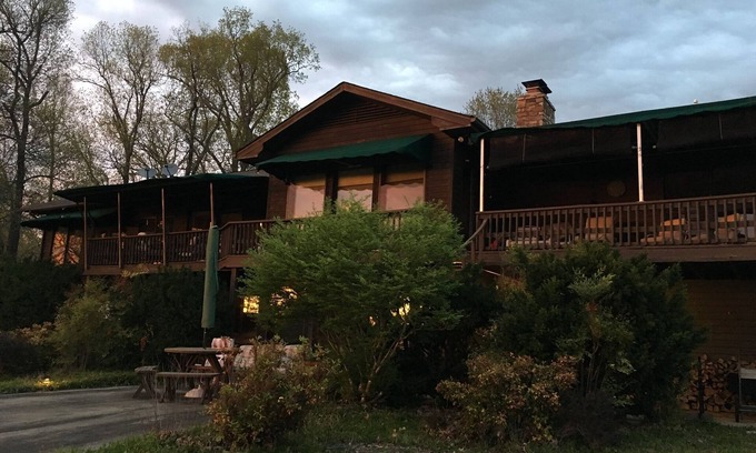 Gamaliel House | Lakefront home with easy access to Norfork Lake
