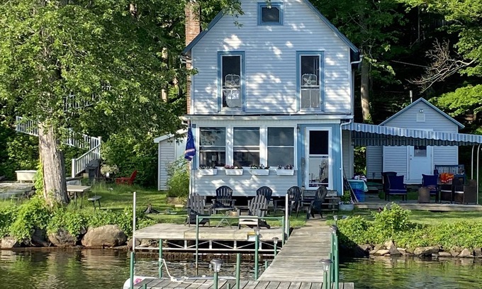Niets Crest Cottage | Lakefront house on Chautauqua Lake