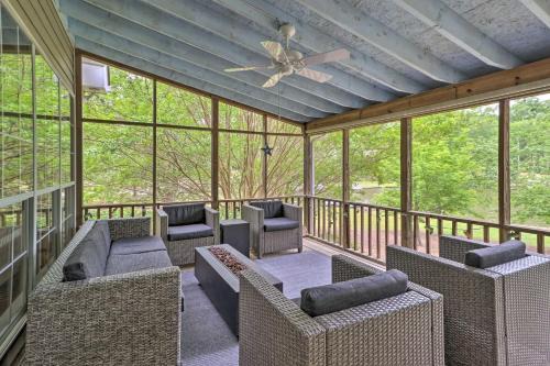 Lake Oconee House | Lakefront House with Private Dock and Fire Pit!