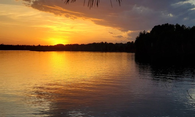 Tomahawk Cabin | Lakefront Lodging, Beach, Fire Pit, Bar & Grill, Rentals, Live Music, Trails