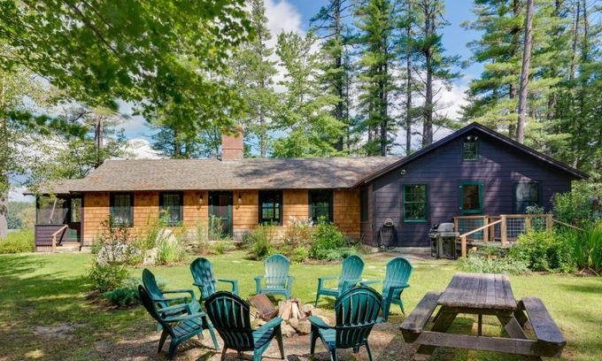 Center Lovell House | Lakefront Lovell Home with Dock Walk to Town Beach!