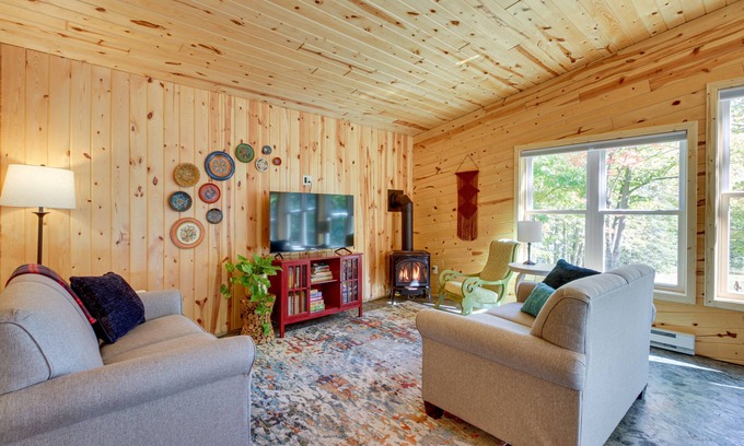 Deer River Cabin | Lakefront Paradise with Private Boat Dock & Patio
