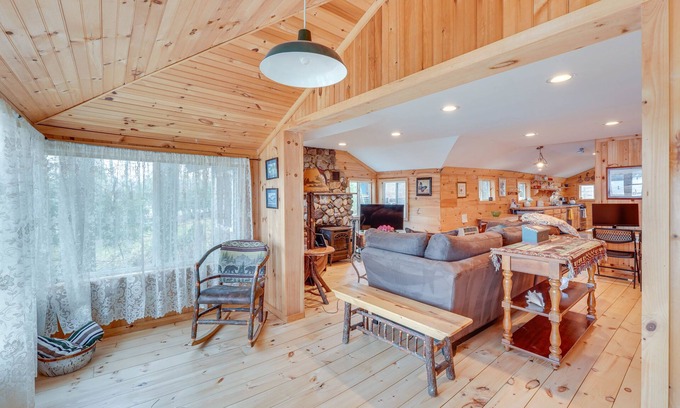 Rock Hill Cottage | Lakefront Property in the Heart of the Catskills!