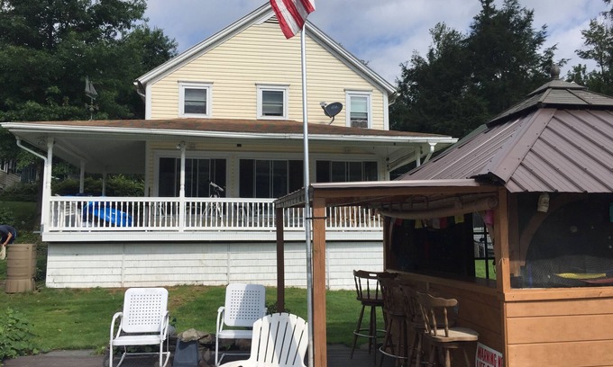 Nicholson House | Lakefront Retreat Near golf and skiing in Northeast PA