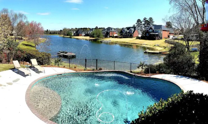 Evans House | Lakefront Retreat with Stunning Pool. Near Ft. Eisenhower, & Augusta National.