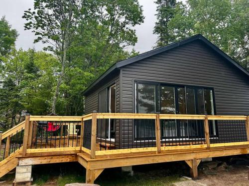 Carling House | Lakefront Studio Cottage #8