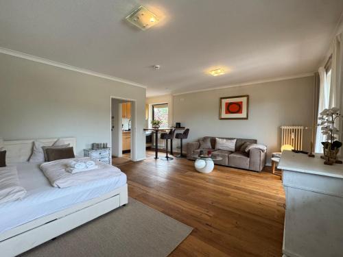 Ponitz am See Apartment | Lakefront Studio - Teil der HolidayEscapes Kollektion