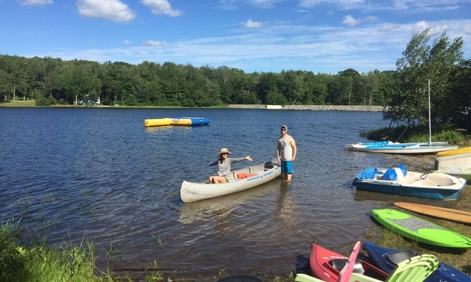 Goshen Cottage | Lakefront Summer Cottage~Sparkling clean social distancing space
