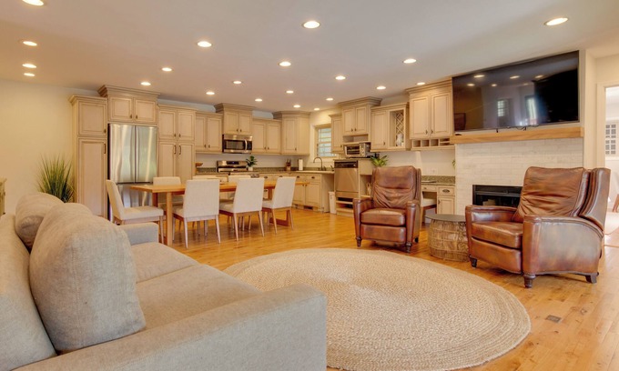 Tuxedo House | Lakefront Zirconia Home w/Boathouse & Dock!