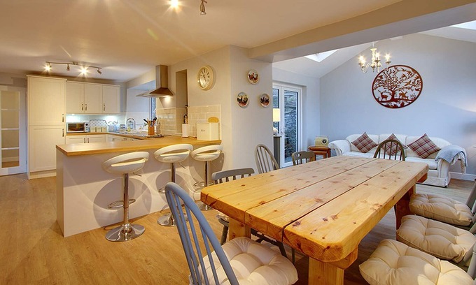 Penny Bridge House | Lakenhow - Detached Holiday Home near Ulverston, Breathtaking Views, Sleeping 8