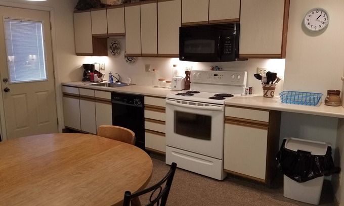 Virginia Hotel | Lakeshor Motor Inn