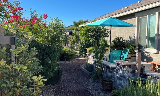 Maricopa Apartment | Lakeside 1 Bedroom Apt w/living room, kitchenette and laundry