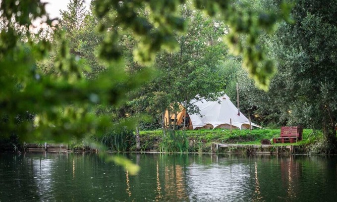 Nunney RV Rental | Lakeside Bell Tent - Canvas Suite at Marston Park