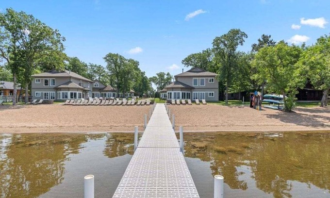 Nisswa Condo | Lakeside Comfort in the Heart of Gull Lake, Beach Access, Boat Rentals