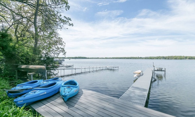 Lake Ripley House | Lakeside Retreat at Lake Ripley - Swimming, Dock, Kayaks, & PONTOON RENTAL