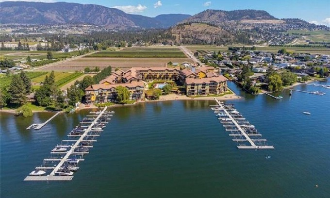 Westbank Condo | Lakeside Updated Condo!