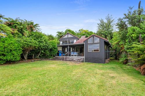 Okere Falls House | Lakeside Villa - Lake Rotoiti Holiday Home