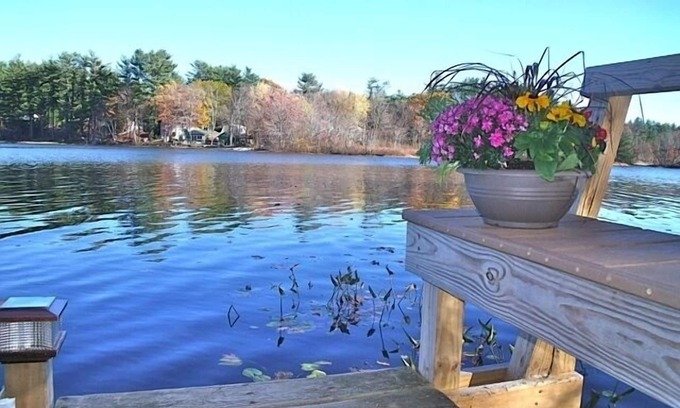 Kingston Apartment | Lakeside Wooded Retreat on Kingston Lake