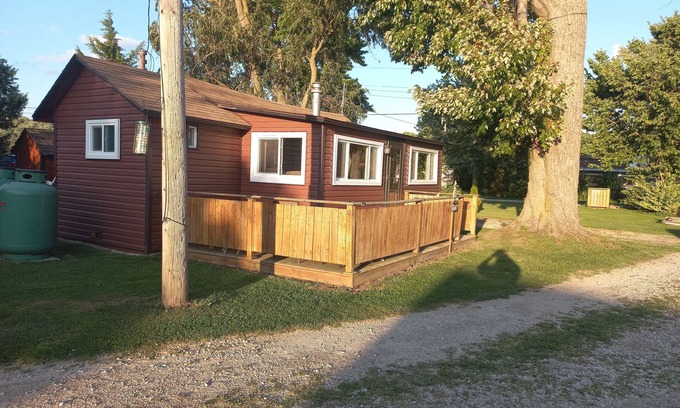 Colchester Cottage | Lakeview 1 Bedroom Cottage on Lake Erie in Colchester (South of Harrow) #67