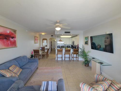 Florida Central Atlantic Coast Apartment | Lakeview Condo Hotel near Disney