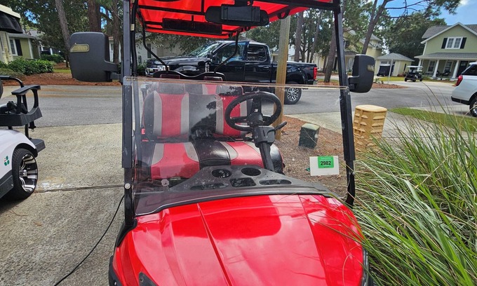 Laurel Grove House | Lakeview house with 6 passenger golf cart included!