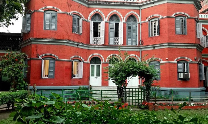Kalighat House | LalBari- The Red Brick Heritage B&B