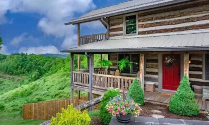 Todd Cabin | Lallybroch In The Mountains