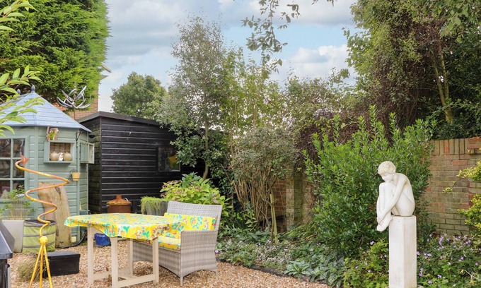 Seaford Cottage | Lambles
