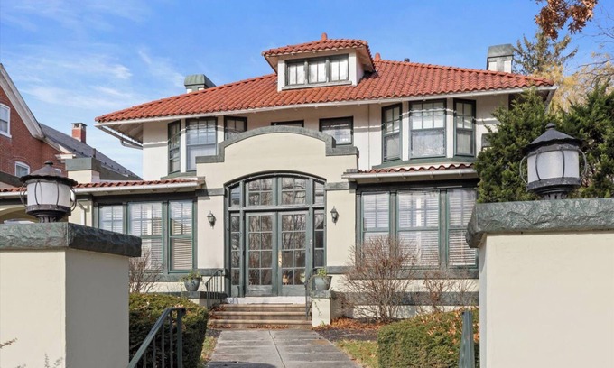 Lancaster House | Lancaster Heritage Estate: 10BR Getaway w/Fireplaces, Koi Pond & EV Charger