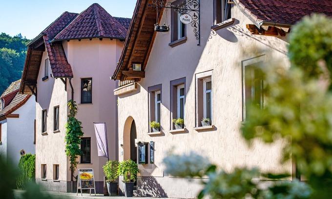 Bundenthal House | Landgasthaus zur Krone