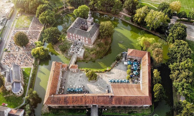 Limbricht Bed & Breakfast | Landgoed Kasteel Limbricht