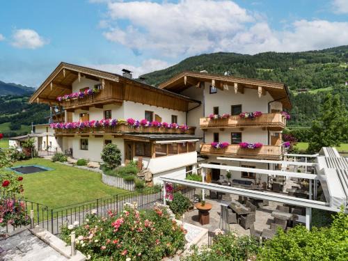 Zillertal Hotel | Landhaus Alpenherz