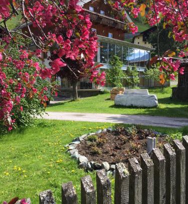 Heiligenblut House | Landhaus Alpenrose - Feriendomizile Pichler