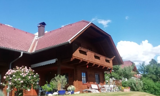 Millstatt House | Landhaus Laubendorf, on the sun terrace above Lake Millstättersee