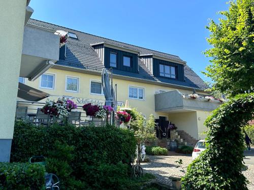 Hollfeld Hotel | Landhaus Schönfelder Hof