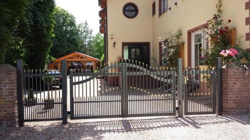 Wadgassen Hotel | Landhaus Warndtwald
