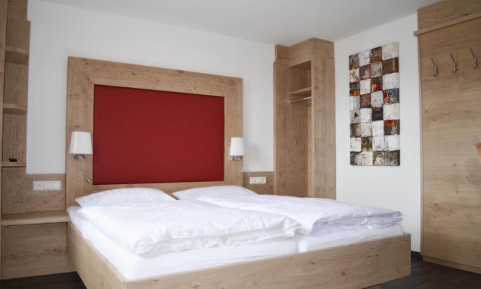 Tiefenbronn Hotel | Landhotel Schwarzer Adler