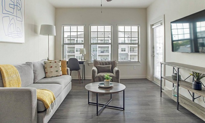River Ranch Apartment | Landing | Amazing 1BD, Pool, Clubhouse