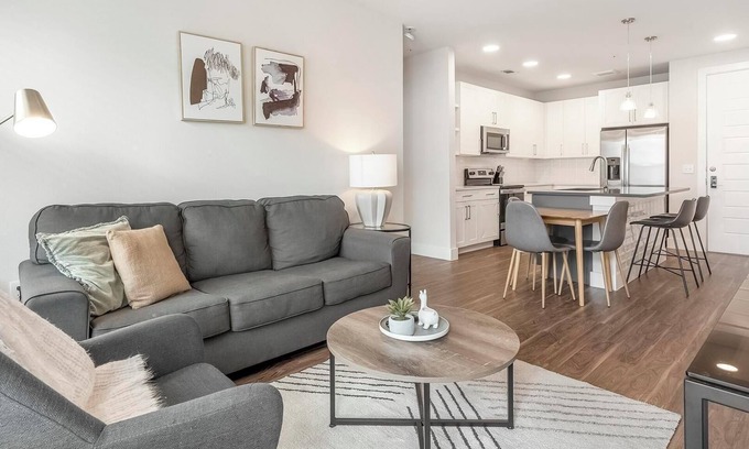 Wetmore Apartment | Landing | Amazing 2BD, Yoga Studio, Gym