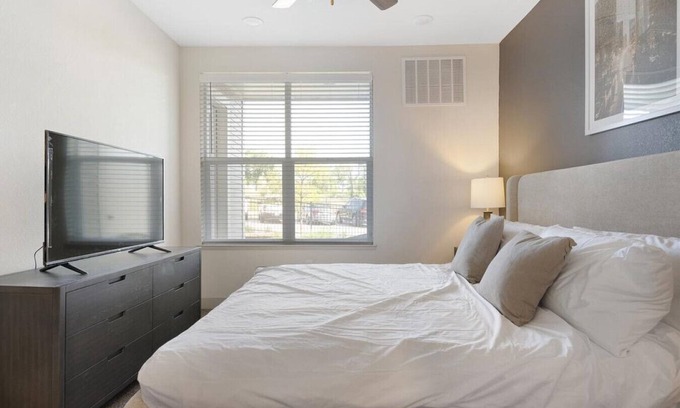 Waldron Apartment | Landing at Altitude 970 - 1 Bedroom in Parkdale Walden